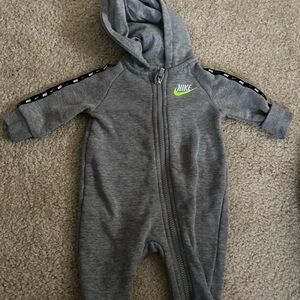 Nike Gray Kids One Piece 3 month